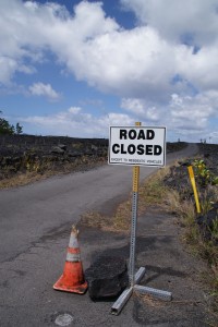 Vejen er lukket på grund af lava