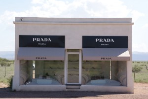 En Prada butik udenfor byen Marfa