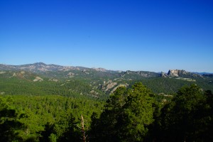 Black Hills med Mt. Rushmore til højre