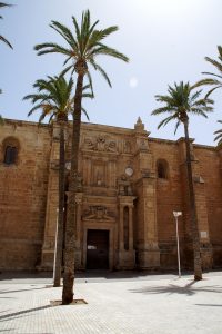 Hovedindgangen til Catedral de Almería