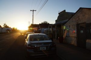 Morgenstund ved Bottle House